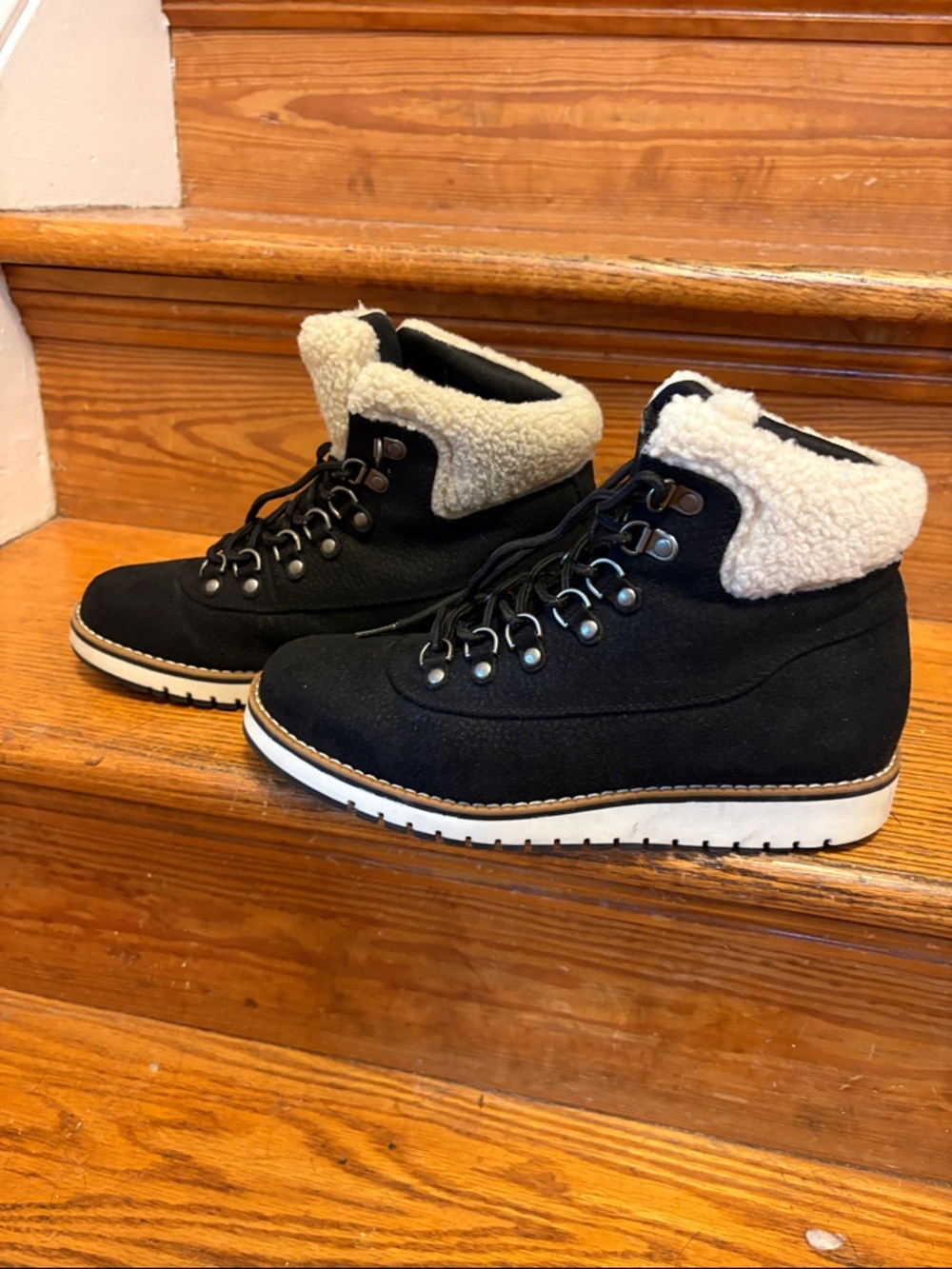 White Mountain Black and White Lace-Up Shearling Collar Boots